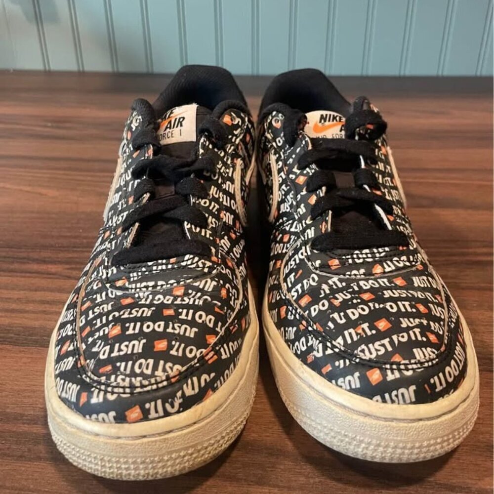 Nike AF1 07 LV8 Youth Size 4